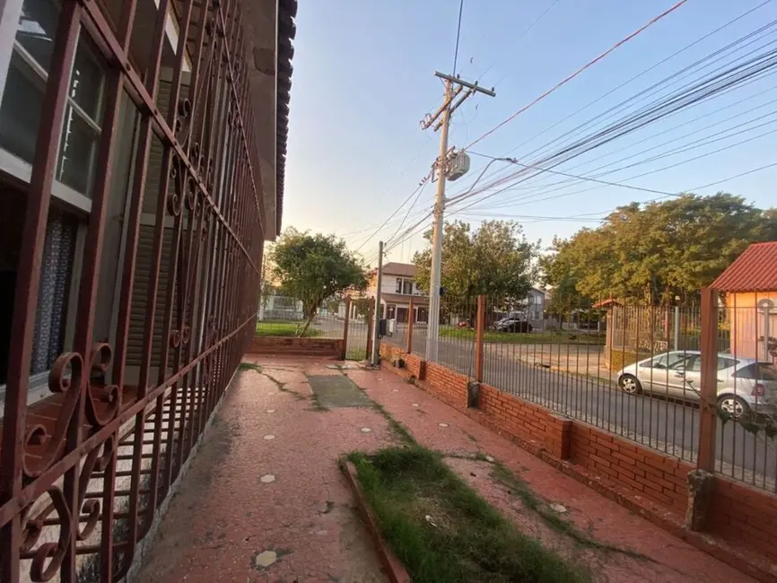 Foto 4 de Casa com 3 quartos à venda, 195m2 em Vila João Pessoa, Porto Alegre - RS