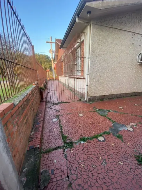 Foto 8 de Casa com 3 quartos à venda, 195m2 em Vila João Pessoa, Porto Alegre - RS