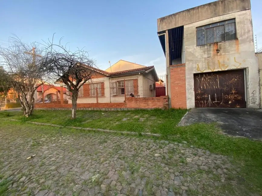 Foto 9 de Casa com 3 quartos à venda, 195m2 em Vila João Pessoa, Porto Alegre - RS
