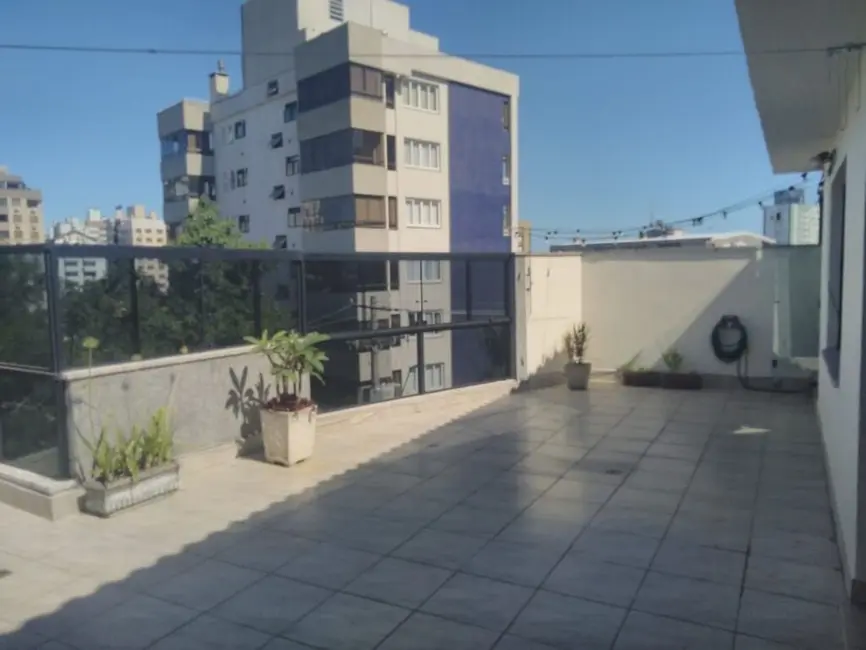 Apartamento com 3 quartos à venda, 228m2 em Passo da Areia, Porto Alegre - RS - imagem 4 Foto 4 de Apartamento com 3 quartos à venda, 228m2 em Passo da Areia, Porto Alegre - RS