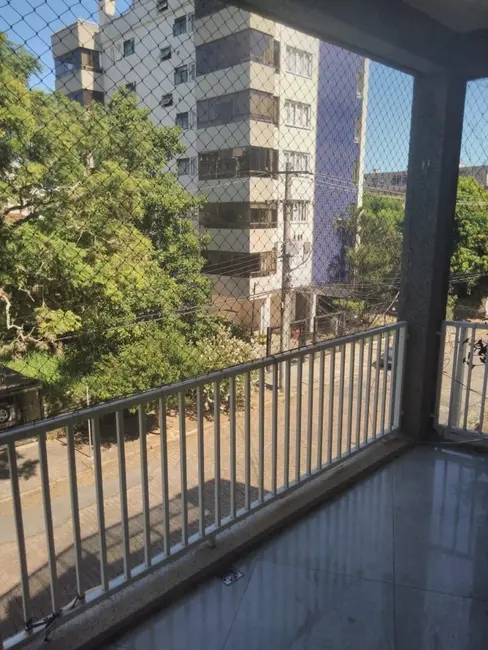 Apartamento com 3 quartos à venda, 228m2 em Passo da Areia, Porto Alegre - RS - imagem 3 Foto 3 de Apartamento com 3 quartos à venda, 228m2 em Passo da Areia, Porto Alegre - RS