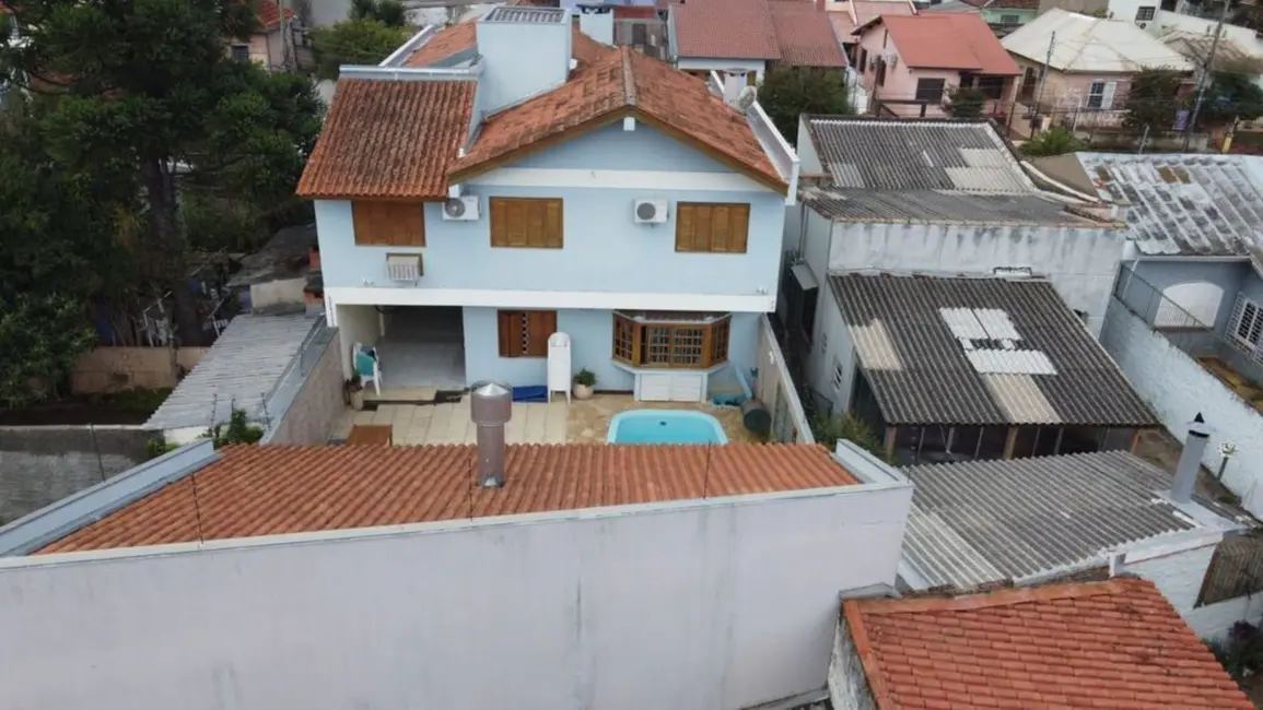 Casa com 4 quartos à venda, 351m2 em Glória, Porto Alegre - RS - imagem 4 Foto 4 de Casa com 4 quartos à venda, 351m2 em Glória, Porto Alegre - RS