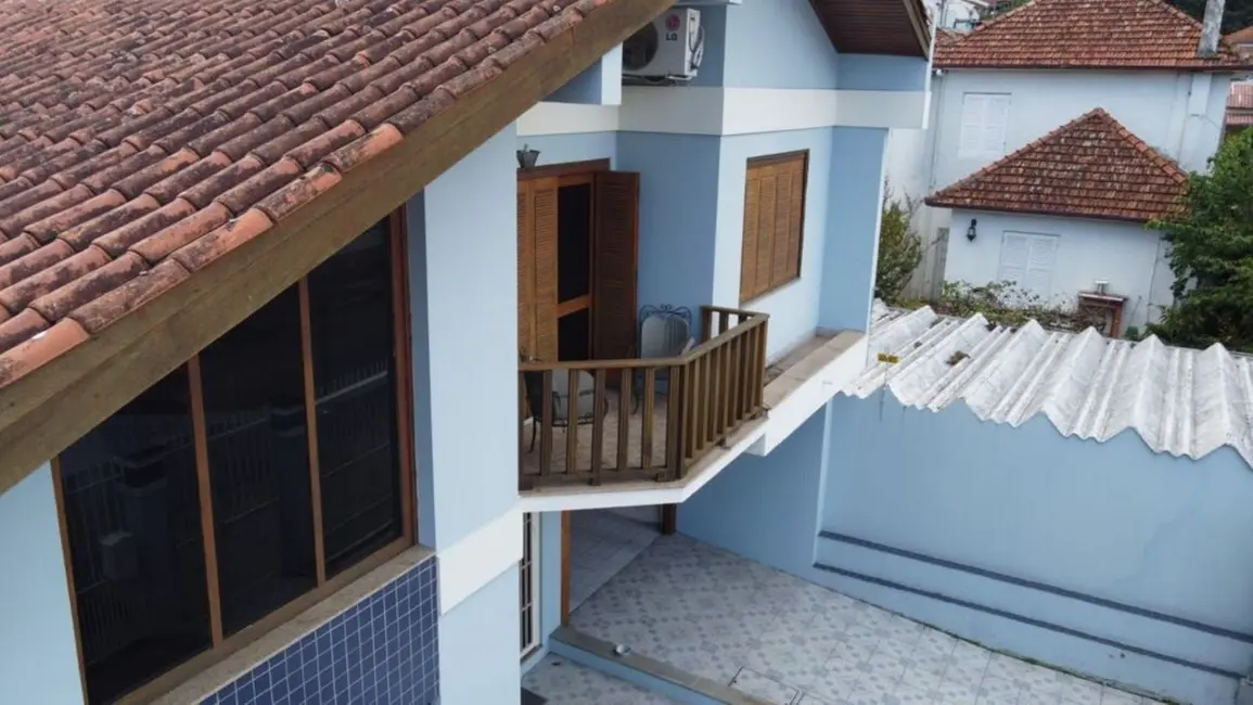 Casa com 4 quartos à venda, 351m2 em Glória, Porto Alegre - RS - imagem 5 Foto 5 de Casa com 4 quartos à venda, 351m2 em Glória, Porto Alegre - RS