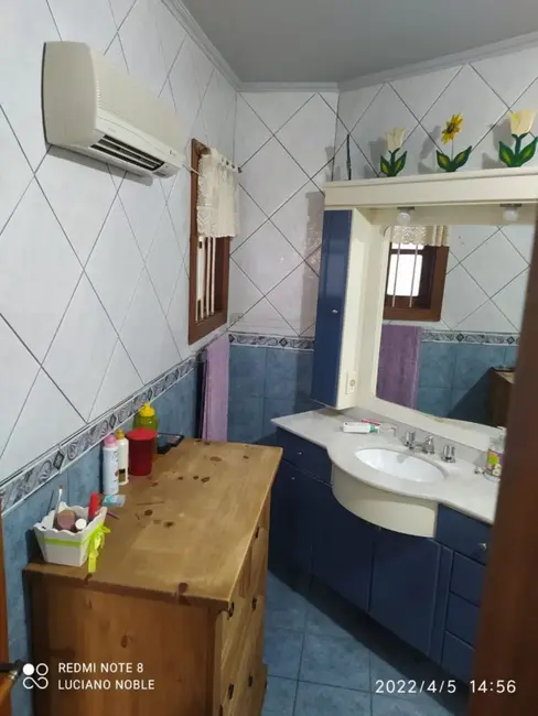 Casa com 4 quartos à venda, 351m2 em Glória, Porto Alegre - RS - imagem 3 Foto 3 de Casa com 4 quartos à venda, 351m2 em Glória, Porto Alegre - RS