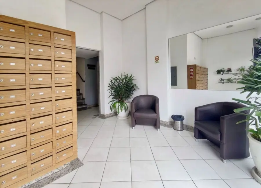 Apartamento com 2 quartos à venda, 55m2 em Teresópolis, Porto Alegre - RS - imagem 6 Foto 6 de Apartamento com 2 quartos à venda, 55m2 em Teresópolis, Porto Alegre - RS