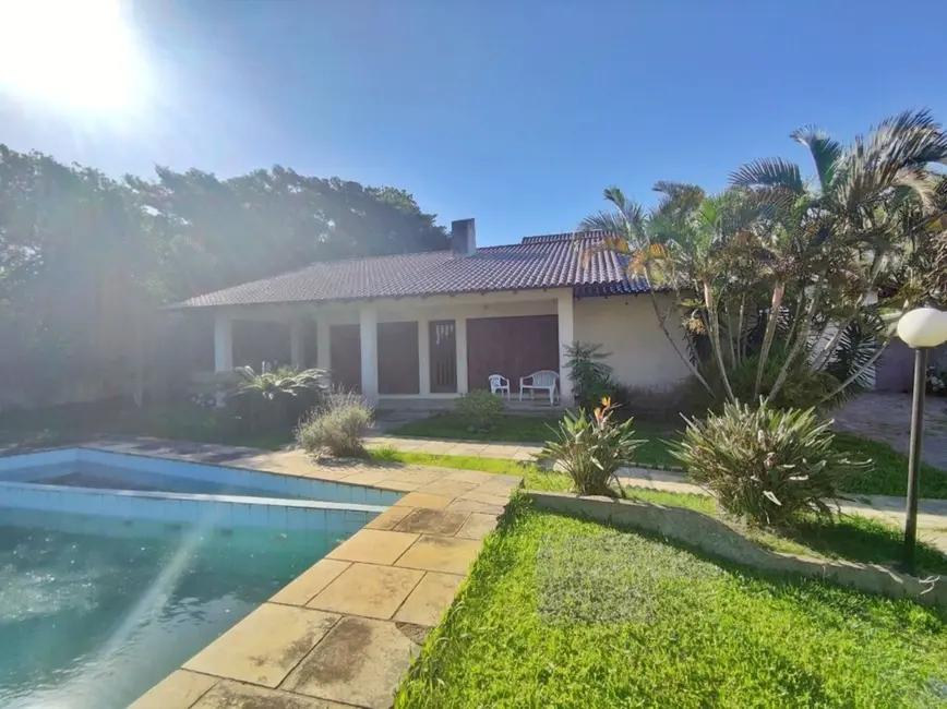 Foto 1 de Casa com 5 quartos à venda, 600m2 em Belém Novo, Porto Alegre - RS