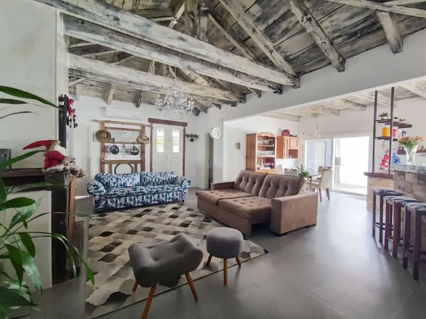 Foto 2 de Casa de Condomínio com 4 quartos à venda, 240m2 em Belém Novo, Porto Alegre - RS