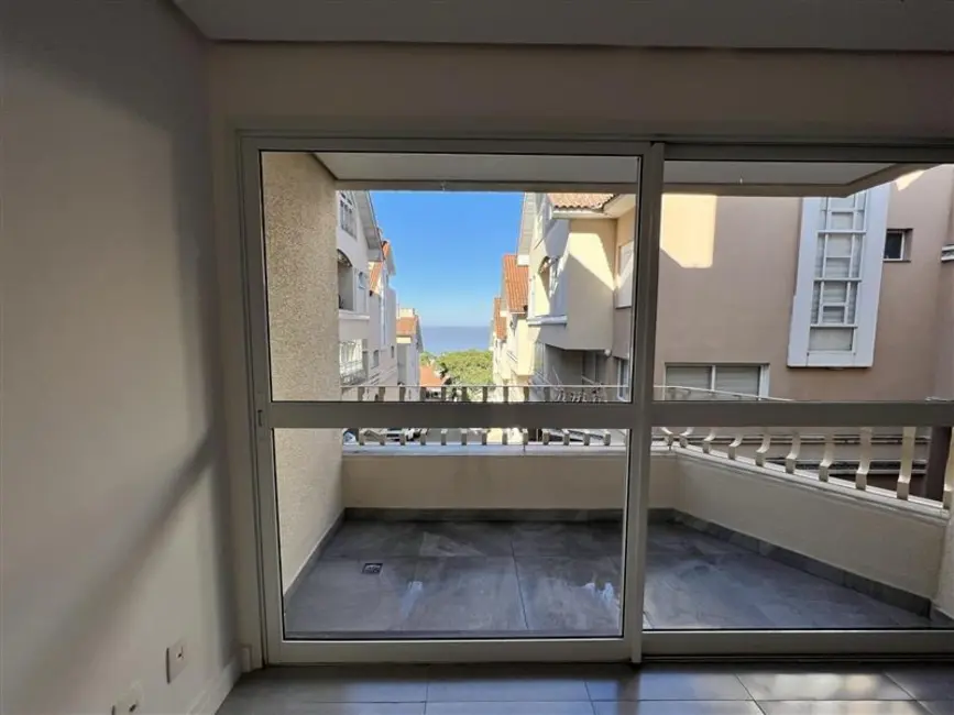 Casa com 4 quartos à venda, 220m2 em Pedra Redonda, Porto Alegre - RS - imagem 5 Foto 5 de Casa com 4 quartos à venda, 220m2 em Pedra Redonda, Porto Alegre - RS