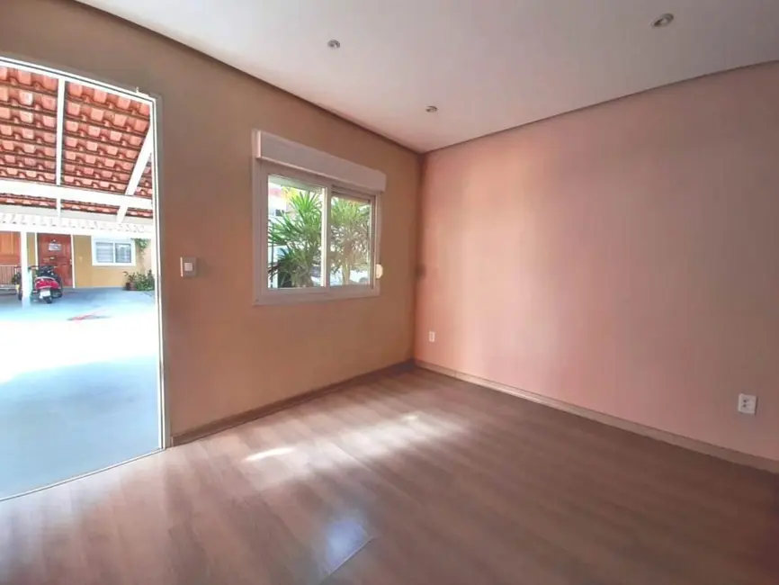 Foto 2 de Casa de Condomínio com 3 quartos à venda, 92m2 em Camaquã, Porto Alegre - RS