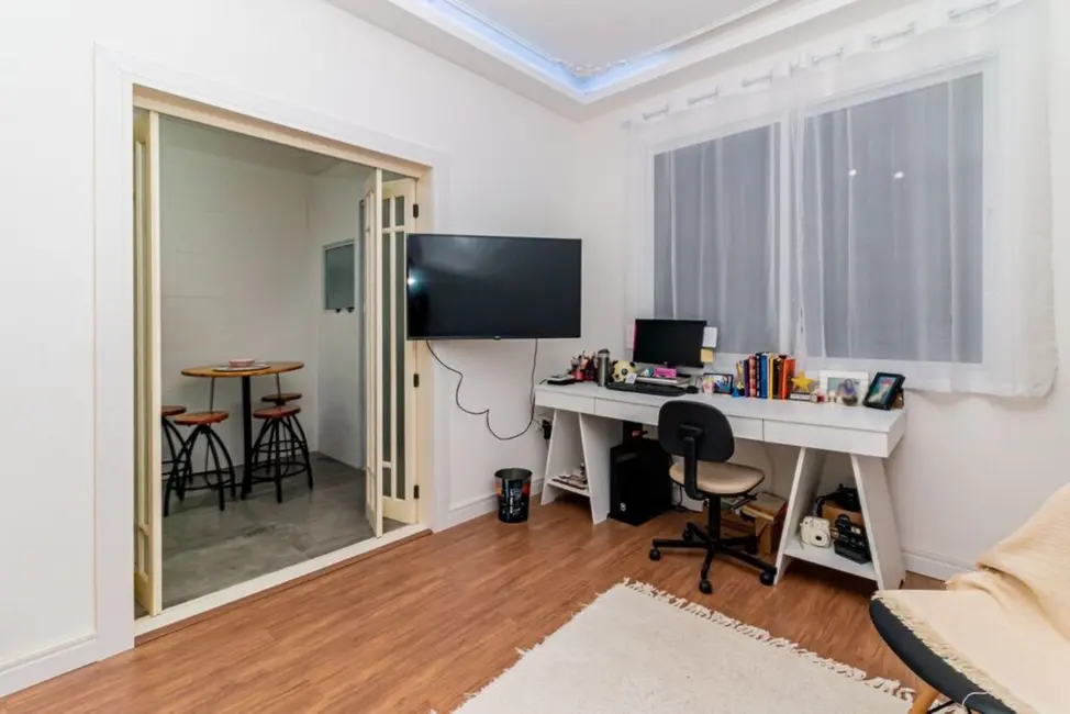 Apartamento com 1 quarto à venda, 49m2 em Bom Fim, Porto Alegre - RS - imagem 3 Foto 3 de Apartamento com 1 quarto à venda, 49m2 em Bom Fim, Porto Alegre - RS