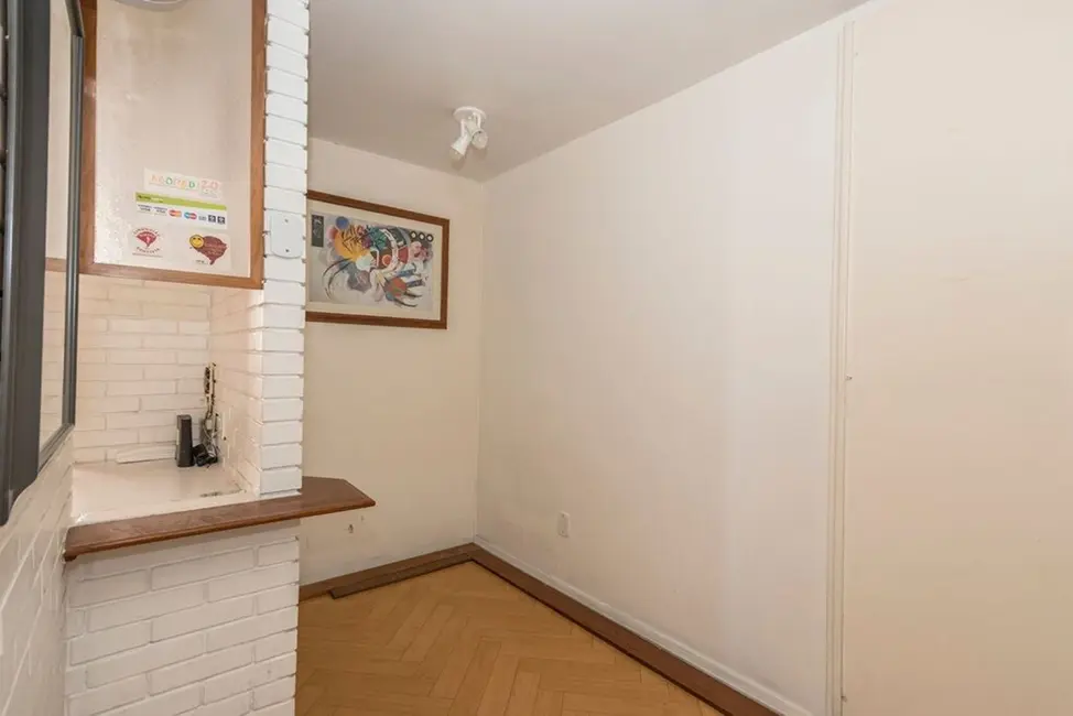 Foto 2 de Sala Comercial à venda, 55m2 em Centro Histórico, Porto Alegre - RS