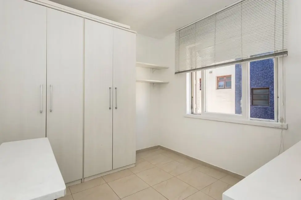 Foto 9 de Apartamento com 2 quartos à venda, 68m2 em São João, Porto Alegre - RS