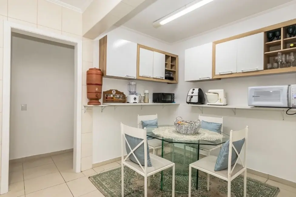 Foto 2 de Apartamento com 2 quartos à venda, 68m2 em São João, Porto Alegre - RS