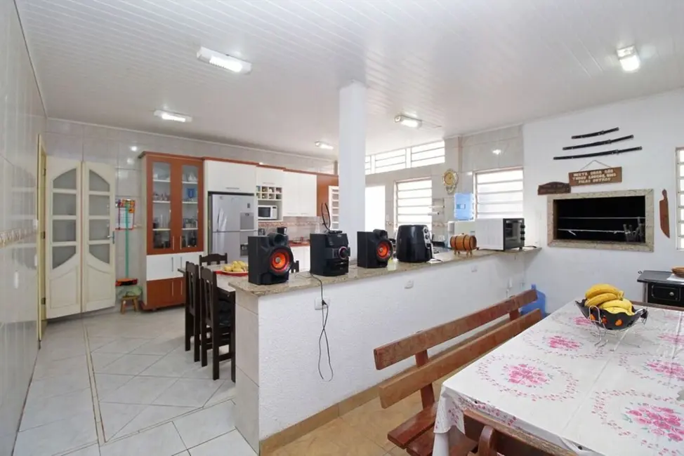 Casa com 5 quartos à venda, 430m2 em Sarandi, Porto Alegre - RS - imagem 8 Foto 8 de Casa com 5 quartos à venda, 430m2 em Sarandi, Porto Alegre - RS