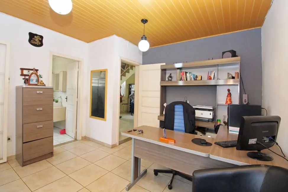 Casa com 5 quartos à venda, 430m2 em Sarandi, Porto Alegre - RS - imagem 3 Foto 3 de Casa com 5 quartos à venda, 430m2 em Sarandi, Porto Alegre - RS