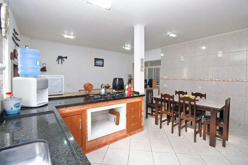 Casa com 5 quartos à venda, 430m2 em Sarandi, Porto Alegre - RS - imagem 9 Foto 9 de Casa com 5 quartos à venda, 430m2 em Sarandi, Porto Alegre - RS