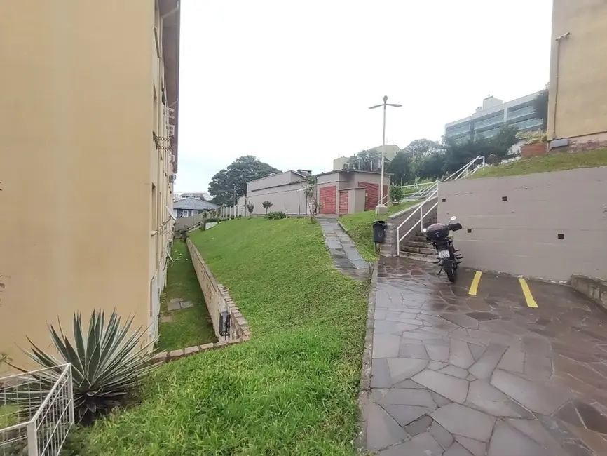 Foto 2 de Apartamento com 2 quartos à venda, 52m2 em Cristal, Porto Alegre - RS