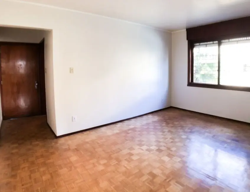 Foto 2 de Apartamento com 2 quartos à venda, 67m2 em Medianeira, Porto Alegre - RS