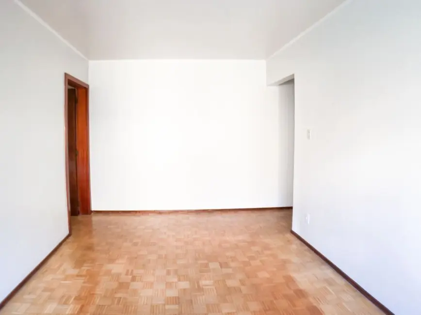 Foto 4 de Apartamento com 2 quartos à venda, 67m2 em Medianeira, Porto Alegre - RS