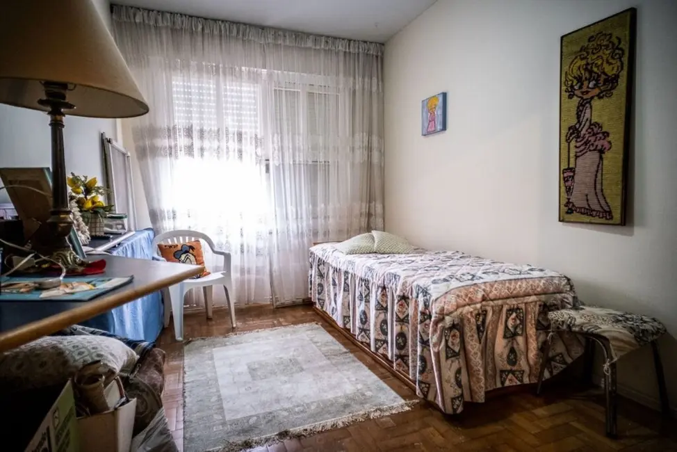 Apartamento com 2 quartos à venda, 59m2 em Passo da Areia, Porto Alegre - RS - imagem 6 Foto 6 de Apartamento com 2 quartos à venda, 59m2 em Passo da Areia, Porto Alegre - RS