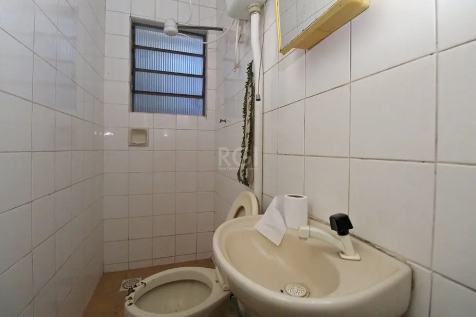 Casa com 6 quartos à venda, 300m2 em Glória, Porto Alegre - RS - imagem 5 Foto 5 de Casa com 6 quartos à venda, 300m2 em Glória, Porto Alegre - RS