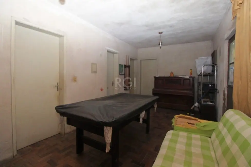 Casa com 6 quartos à venda, 300m2 em Glória, Porto Alegre - RS - imagem 6 Foto 6 de Casa com 6 quartos à venda, 300m2 em Glória, Porto Alegre - RS