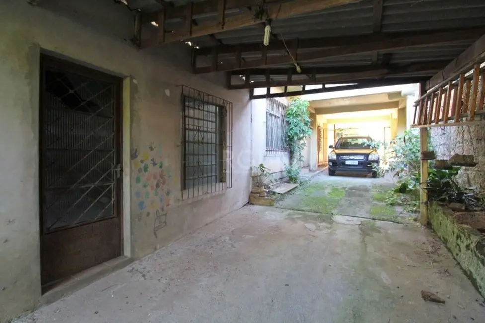 Foto 2 de Casa com 6 quartos à venda, 300m2 em Glória, Porto Alegre - RS