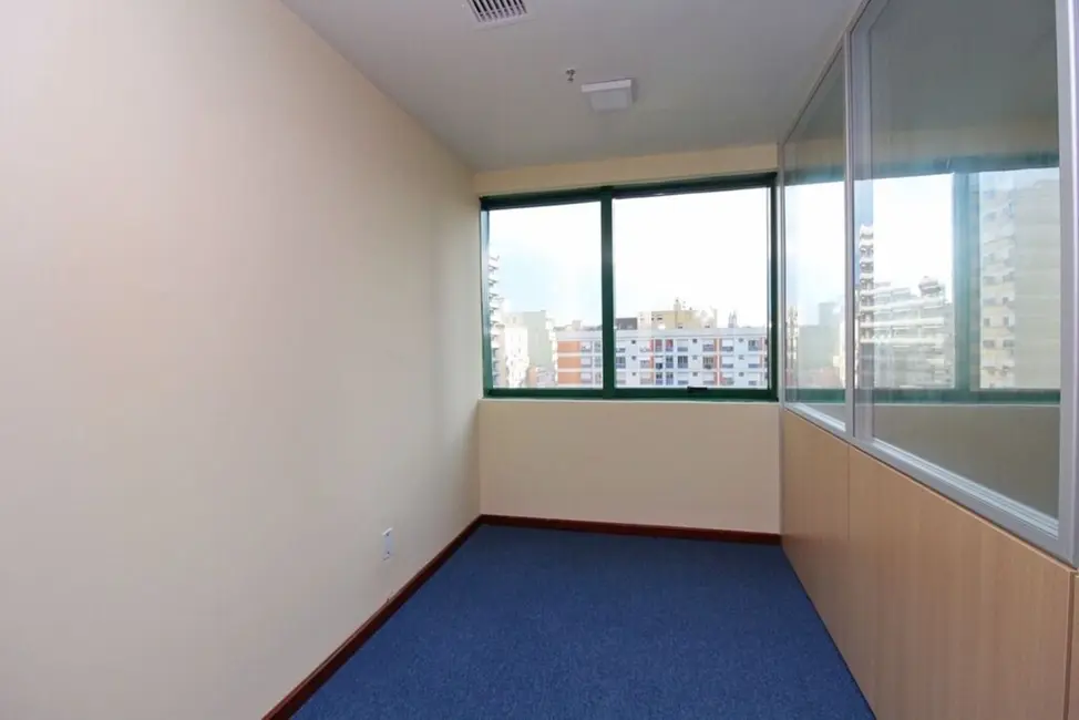 Sala Comercial à venda, 35m2 em Centro Histórico, Porto Alegre - RS - imagem 5 Foto 5 de Sala Comercial à venda, 35m2 em Centro Histórico, Porto Alegre - RS