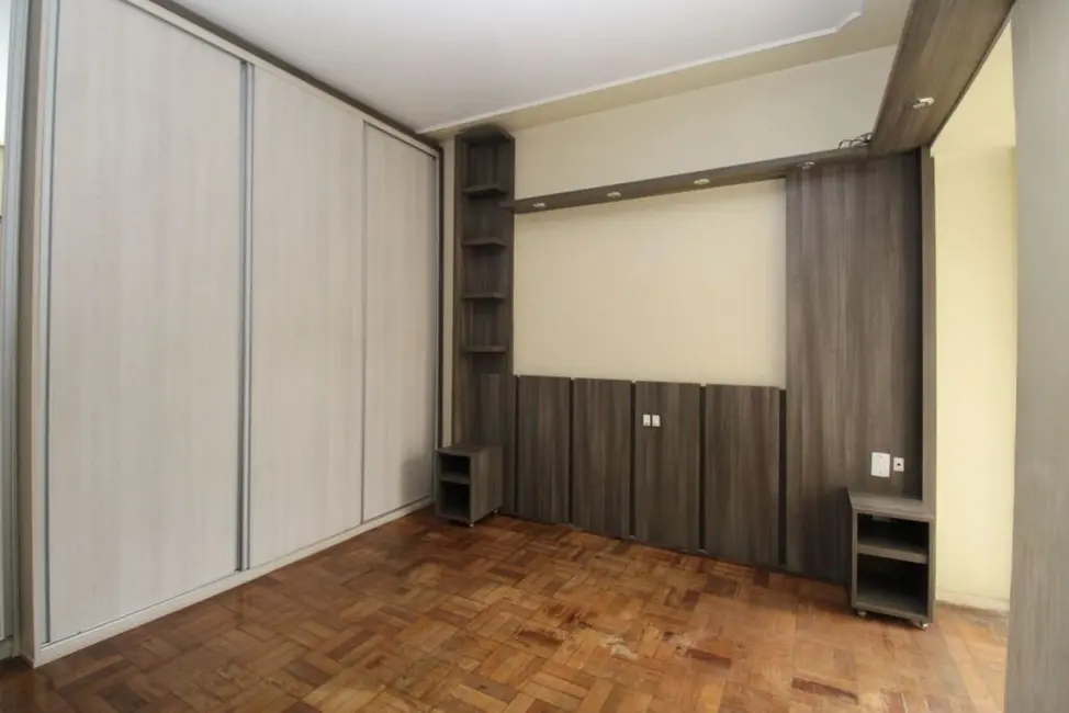 Apartamento com 3 quartos à venda, 89m2 em Centro Histórico, Porto Alegre - RS - imagem 5 Foto 5 de Apartamento com 3 quartos à venda, 89m2 em Centro Histórico, Porto Alegre - RS