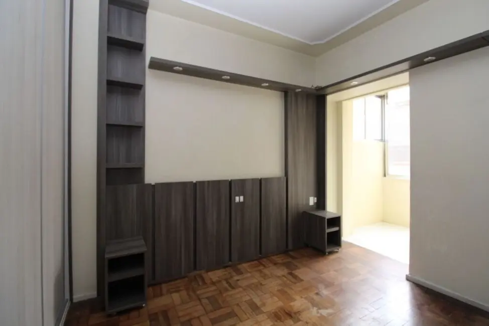 Apartamento com 3 quartos à venda, 89m2 em Centro Histórico, Porto Alegre - RS - imagem 7 Foto 7 de Apartamento com 3 quartos à venda, 89m2 em Centro Histórico, Porto Alegre - RS