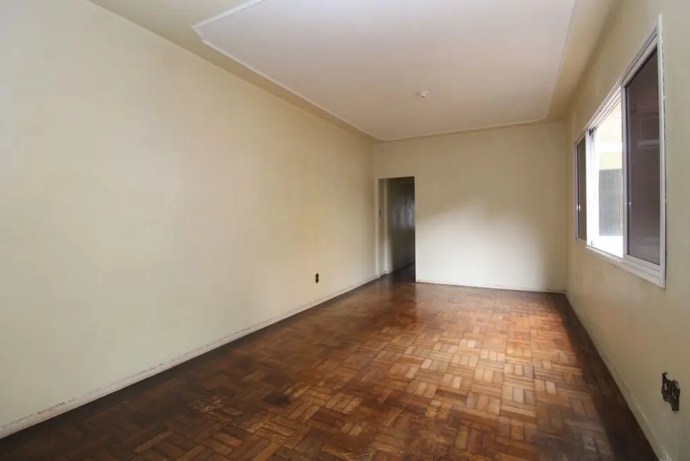 Apartamento com 3 quartos à venda, 89m2 em Centro Histórico, Porto Alegre - RS - imagem 4 Foto 4 de Apartamento com 3 quartos à venda, 89m2 em Centro Histórico, Porto Alegre - RS