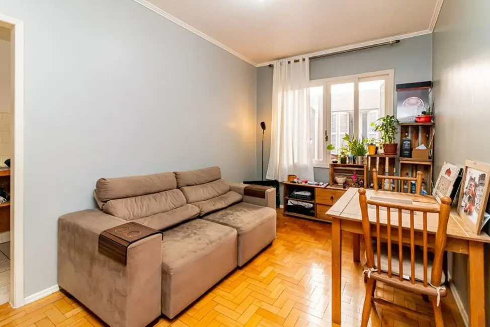 Apartamento com 1 quarto à venda, 42m2 em Centro Histórico, Porto Alegre - RS - imagem 2 Foto 2 de Apartamento com 1 quarto à venda, 42m2 em Centro Histórico, Porto Alegre - RS