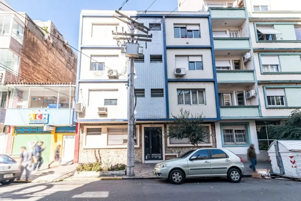 Apartamento com 1 quarto à venda, 42m2 em Centro Histórico, Porto Alegre - RS - imagem 1 Foto 1 de Apartamento com 1 quarto à venda, 42m2 em Centro Histórico, Porto Alegre - RS