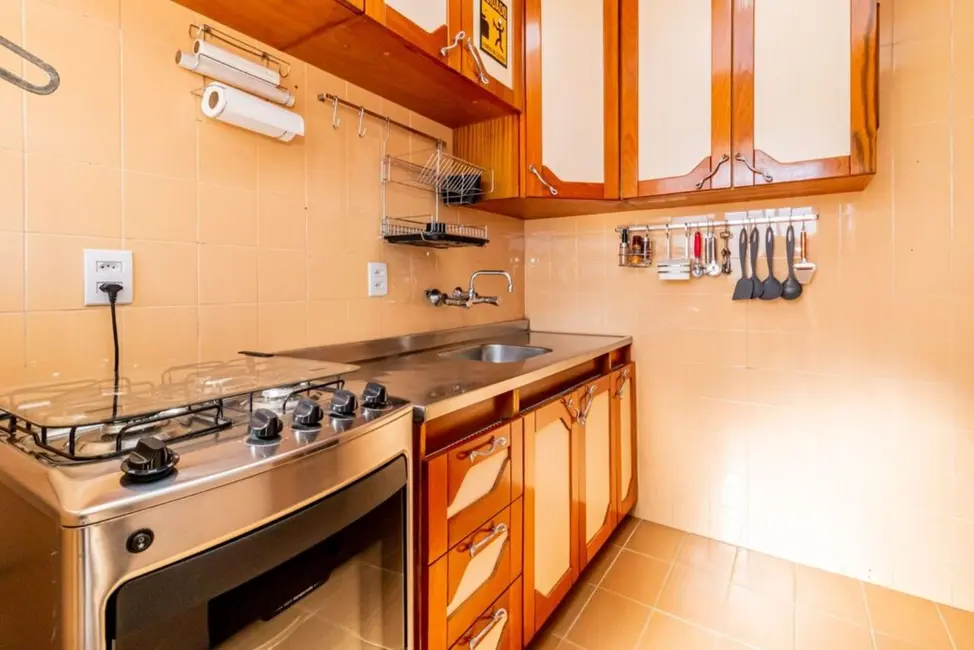 Foto 8 de Apartamento com 3 quartos à venda, 74m2 em Cristal, Porto Alegre - RS