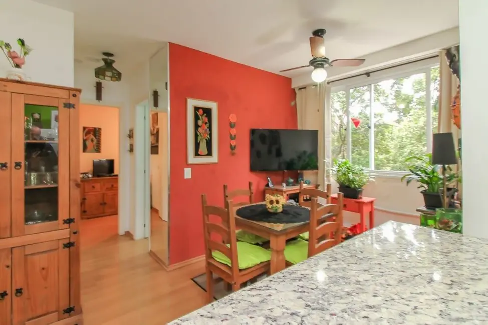 Foto 3 de Apartamento com 2 quartos à venda, 46m2 em Cristal, Porto Alegre - RS