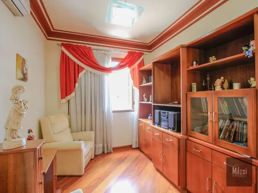 Foto 4 de Apartamento com 4 quartos à venda, 237m2 em Medianeira, Caxias Do Sul - RS