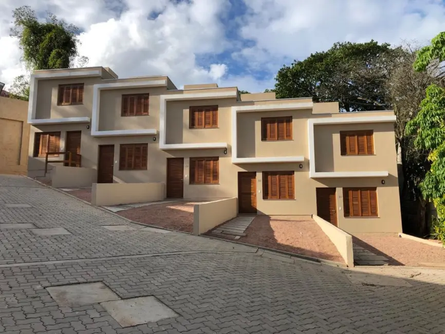 Foto 1 de Casa de Condomínio com 2 quartos à venda, 121m2 em Teresópolis, Porto Alegre - RS