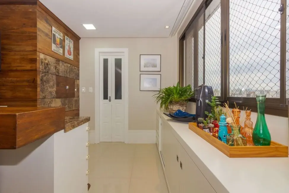 Foto 6 de Apartamento com 3 quartos à venda, 137m2 em Cristo Redentor, Porto Alegre - RS