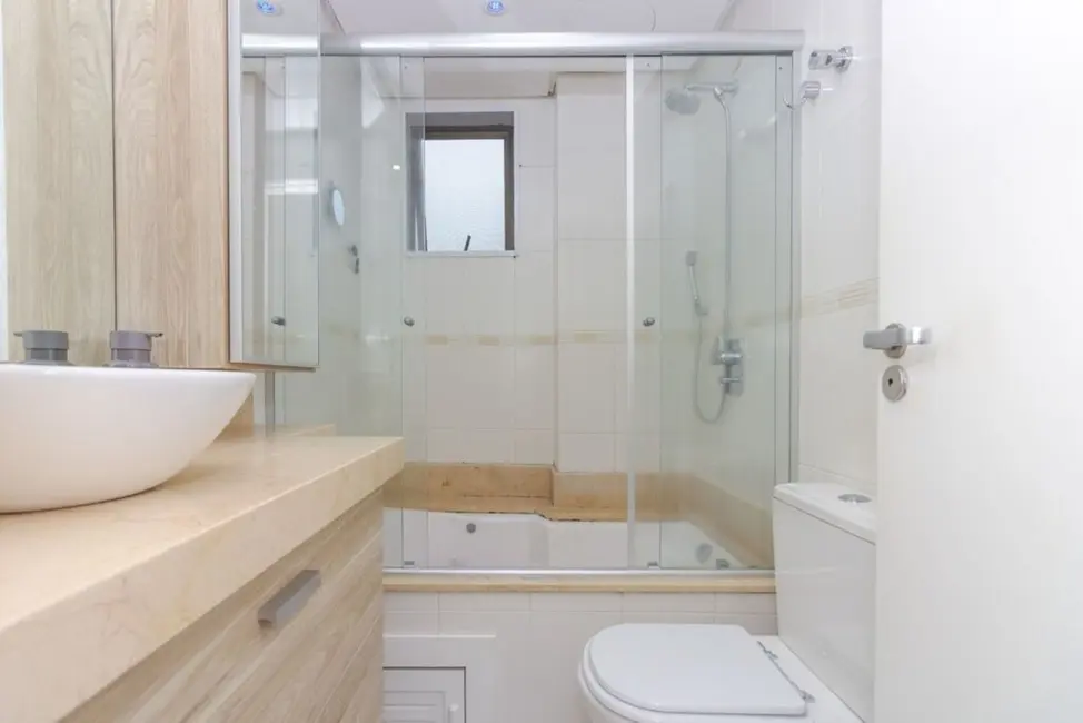 Foto 9 de Apartamento com 3 quartos à venda, 137m2 em Cristo Redentor, Porto Alegre - RS