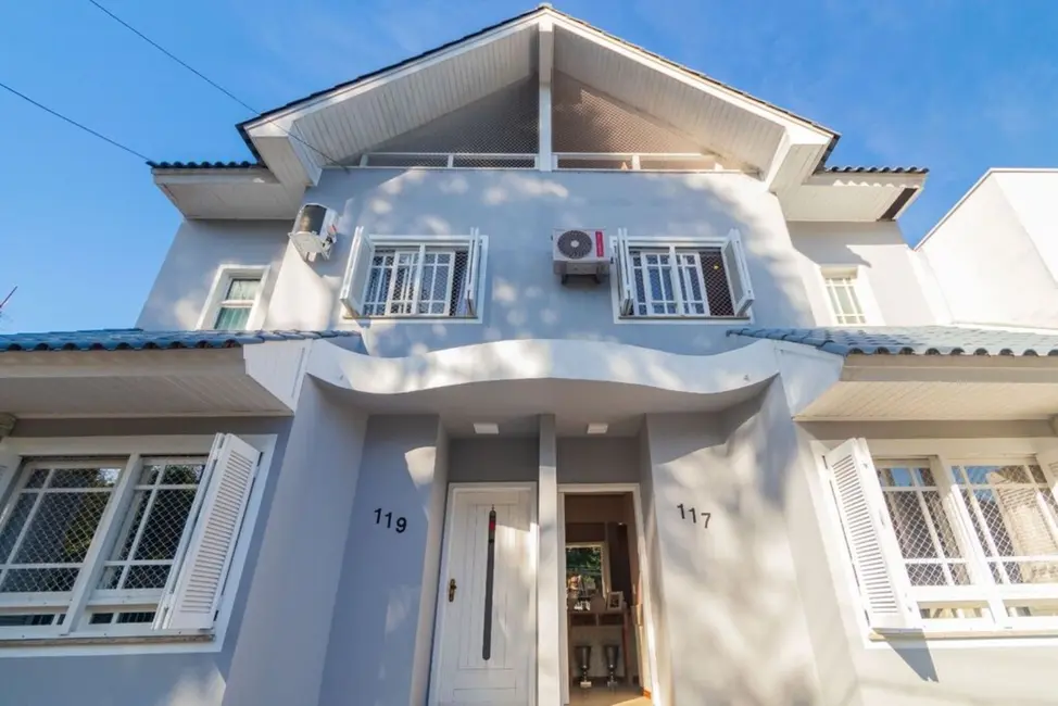 Foto 2 de Casa com 5 quartos à venda, 472m2 em Vila Ipiranga, Porto Alegre - RS