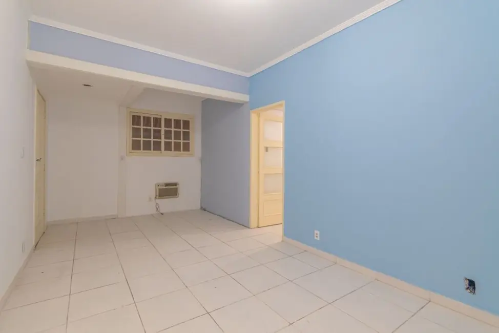 Foto 3 de Apartamento com 2 quartos à venda, 75m2 em Porto Alegre - RS