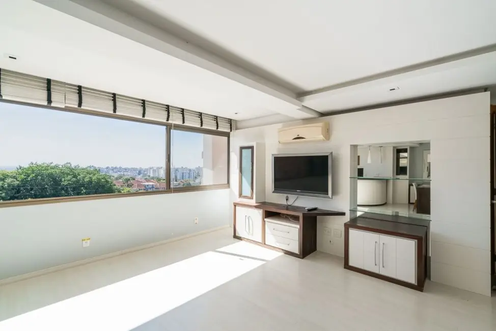 Apartamento com 3 quartos à venda, 119m2 em Higienópolis, Porto Alegre - RS - imagem 7 Foto 7 de Apartamento com 3 quartos à venda, 119m2 em Higienópolis, Porto Alegre - RS