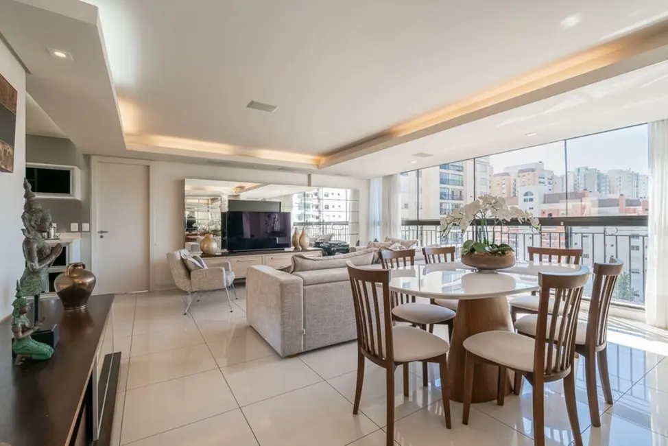 Apartamento com 3 quartos à venda, 120m2 em Jardim Europa, Porto Alegre - RS - imagem 9 Foto 9 de Apartamento com 3 quartos à venda, 120m2 em Jardim Europa, Porto Alegre - RS