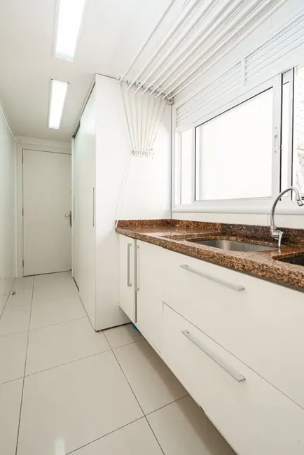 Apartamento com 3 quartos à venda, 120m2 em Jardim Europa, Porto Alegre - RS - imagem 7 Foto 7 de Apartamento com 3 quartos à venda, 120m2 em Jardim Europa, Porto Alegre - RS