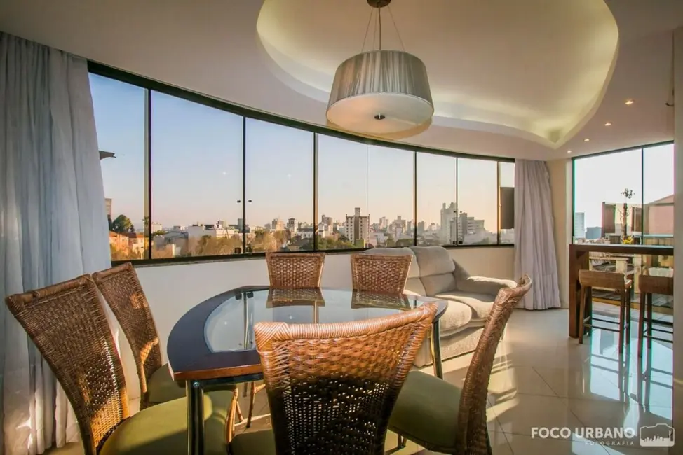 Apartamento com 3 quartos à venda, 111m2 em Petrópolis, Porto Alegre - RS - imagem 3 Foto 3 de Apartamento com 3 quartos à venda, 111m2 em Petrópolis, Porto Alegre - RS