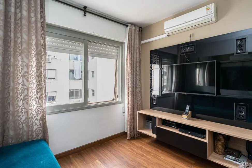 Foto 5 de Apartamento com 1 quarto à venda, 44m2 em Santana, Porto Alegre - RS