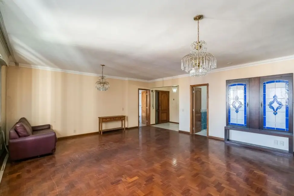 Apartamento com 3 quartos à venda, 169m2 em Independência, Porto Alegre - RS - imagem 4 Foto 4 de Apartamento com 3 quartos à venda, 169m2 em Independência, Porto Alegre - RS