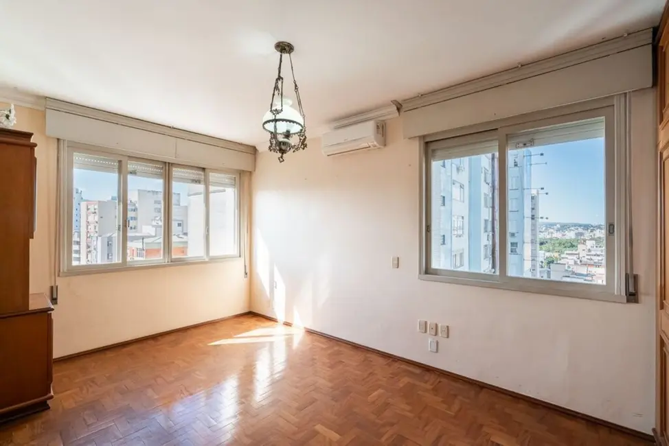 Apartamento com 3 quartos à venda, 169m2 em Independência, Porto Alegre - RS - imagem 9 Foto 9 de Apartamento com 3 quartos à venda, 169m2 em Independência, Porto Alegre - RS