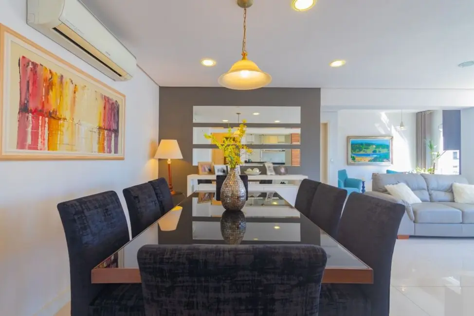 Apartamento com 3 quartos à venda, 102m2 em Menino Deus, Porto Alegre - RS - imagem 5 Foto 5 de Apartamento com 3 quartos à venda, 102m2 em Menino Deus, Porto Alegre - RS