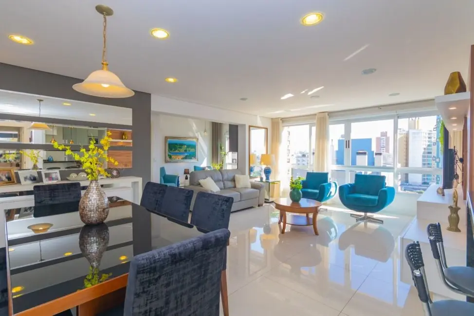 Apartamento com 3 quartos à venda, 102m2 em Menino Deus, Porto Alegre - RS - imagem 1 Foto 1 de Apartamento com 3 quartos à venda, 102m2 em Menino Deus, Porto Alegre - RS